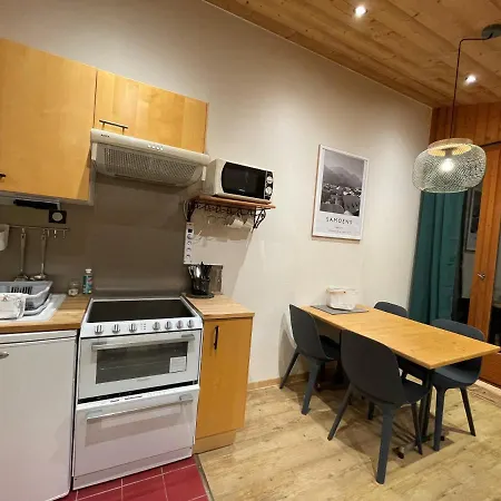 Lägenhetshotell La Cour 3*