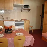 La Cour سامووه
