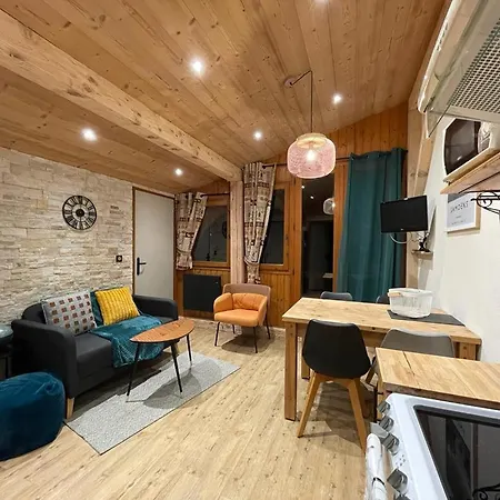 Aparthotel Résidence La Cour 3*