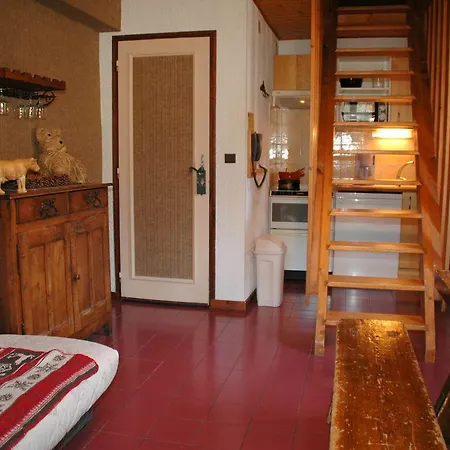 Apart-hotel La Cour