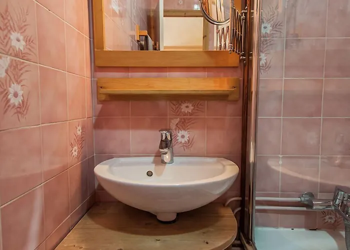 La Cour Lägenhetshotell 3*